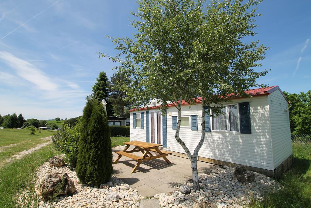 Azur Camping Schwaebische Alb Sonnenbühl المظهر الخارجي الصورة